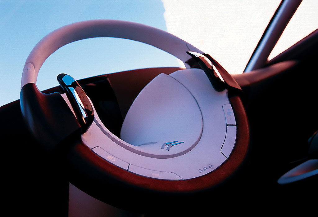 Citroen C-Airdream 2002 006.jpg